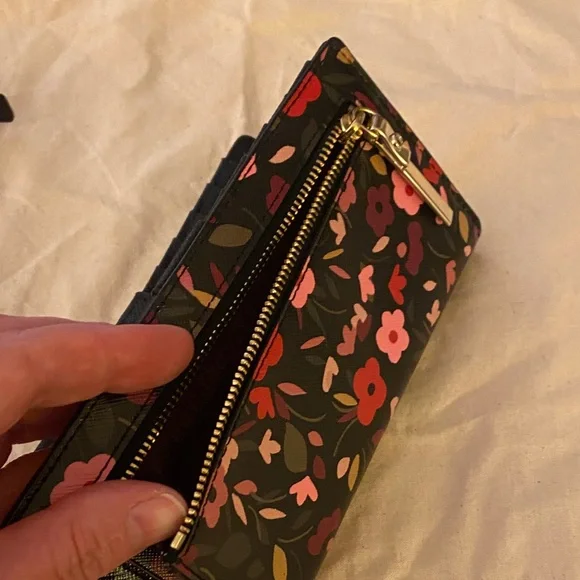 Kate Spade Black Floral Wallet - Picture 4 of 6